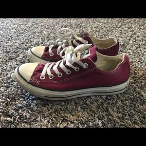 Maroon converse